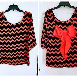 SO CUTE! STUNNER BIG BOW Blouse Chevron Black & Red in Sz M